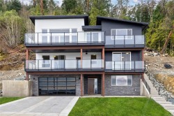 414 Thetis Dr Ladysmith, BC V9G 0C1