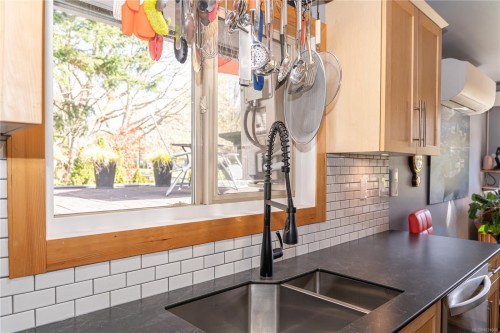 1804 Richardson St, Victoria, BC - Indoor
