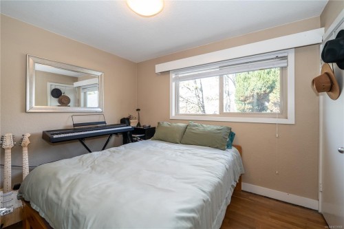 1804 Richardson St, Victoria, BC - Indoor Photo Showing Bedroom