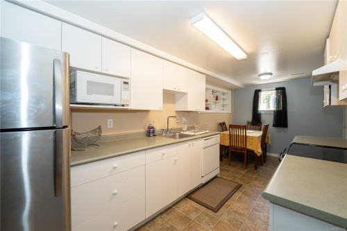 1804 Richardson St, Victoria, BC - Indoor Photo Showing Kitchen
