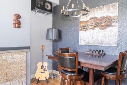 1804 Richardson St, Victoria, BC - Indoor