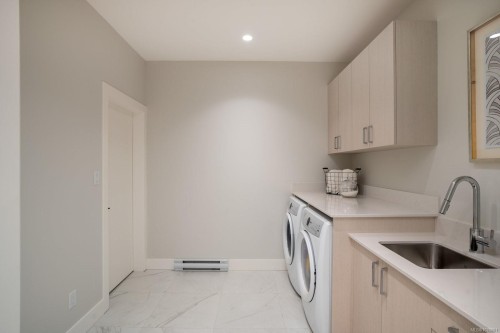 2284 Malaview Ave, Sidney, BC - Indoor Photo Showing Laundry Room