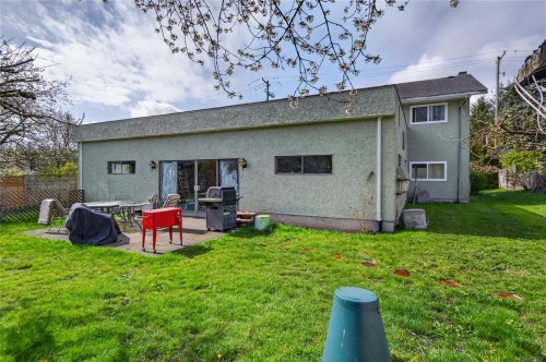360 Back Rd, Courtenay, BC 