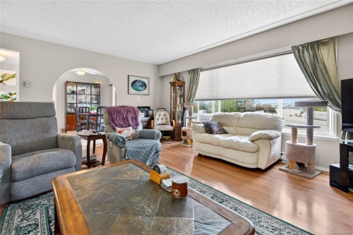 360 Back Rd, Courtenay, BC 
