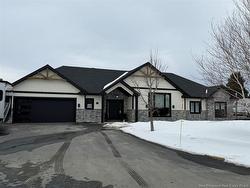 42 Chouinard ST Saint-Quentin, NB E8A 1L3