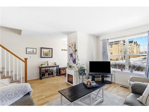 25 Westbrook Lane, Fredericton, NB 