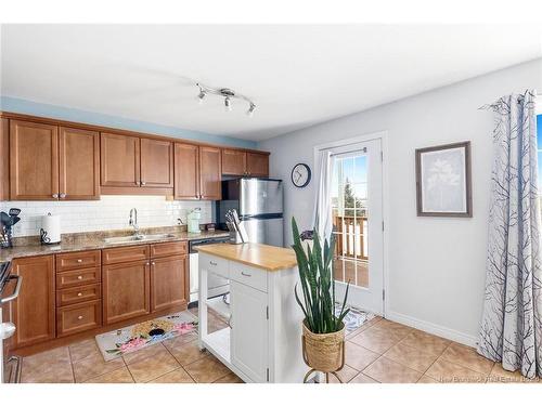 25 Westbrook Lane, Fredericton, NB 