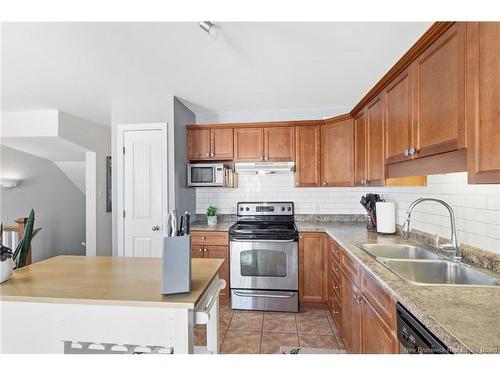 25 Westbrook Lane, Fredericton, NB 