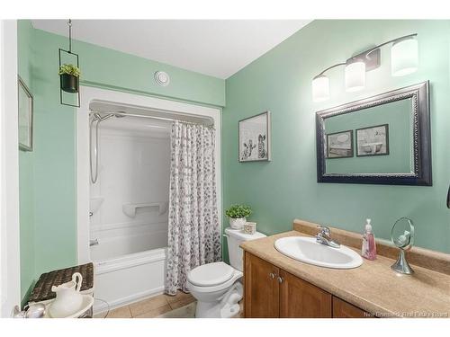 25 Westbrook Lane, Fredericton, NB 