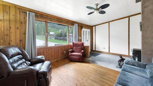 3782 River Drive, Blue River, BC - Indoor Photo Showing Living Room