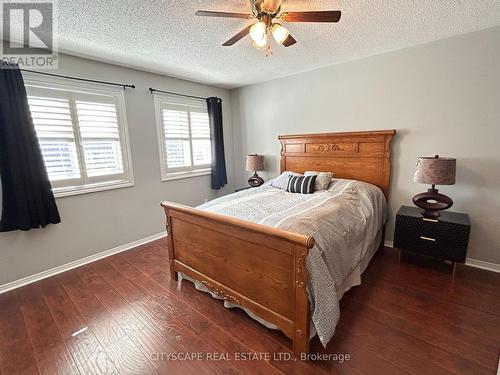 3162 Pearwood Place, Mississauga, ON 