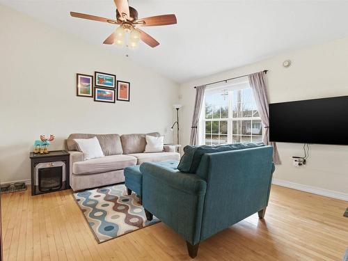 37 White Road, Enfield, NS 