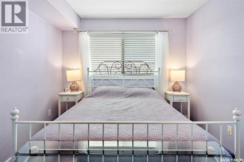 331 121 Willowgrove Crescent, Saskatoon, SK - Indoor Photo Showing Bedroom