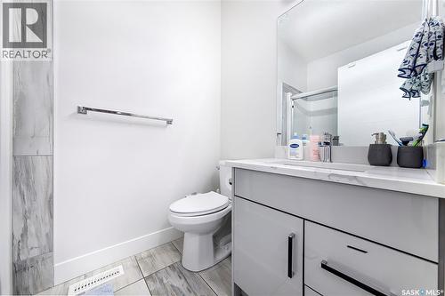 123 Mcarthur Lane, Saskatoon, SK - Indoor Photo Showing Bathroom