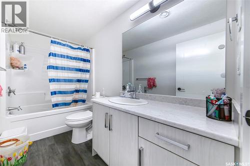 123 Mcarthur Lane, Saskatoon, SK - Indoor Photo Showing Bathroom