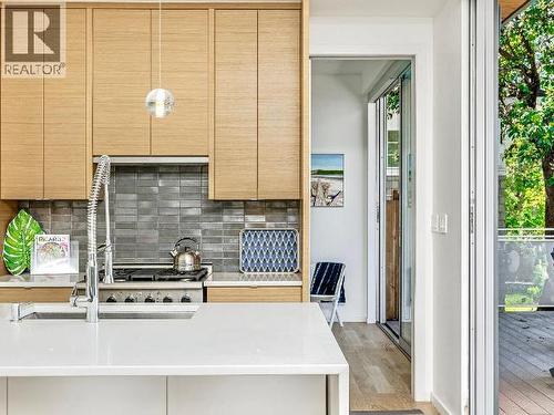 2924 Malaspina Promenade, Savary Island, BC - Indoor Photo Showing Kitchen