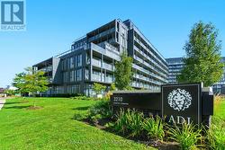 A814 - 3210 DAKOTA COMMON  Burlington, ON L7M 2A8