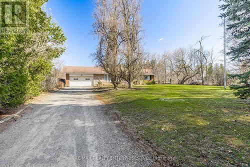 2739 EMBLETON ROAD  Brampton, ON L6Y 0E8