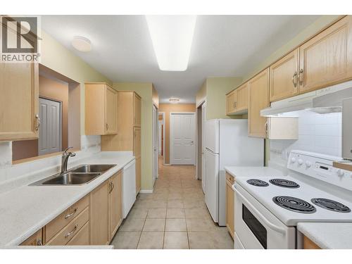 3850 Brown Road Unit# 203, West Kelowna, BC - Indoor Photo Showing Kitchen With Double Sink