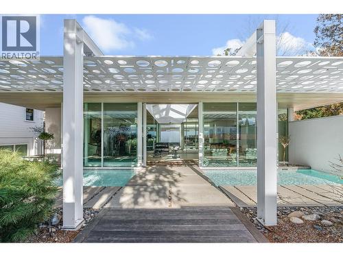 750 sqft gym/yoga studio - 4110 Lakeshore Road, Kelowna, BC - Outdoor