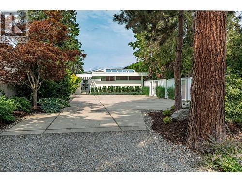 Seller has plans for multiple car garage - 4110 Lakeshore Road, Kelowna, BC - Outdoor
