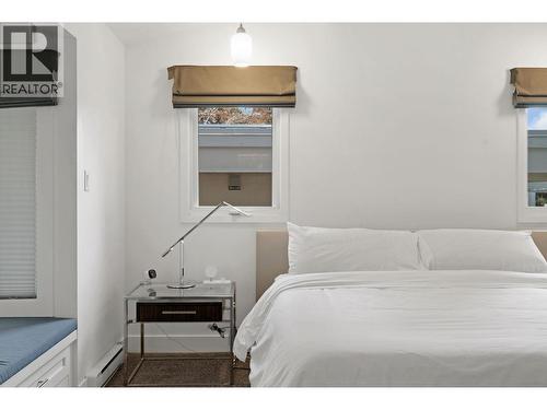 4110 Lakeshore Road, Kelowna, BC - Indoor