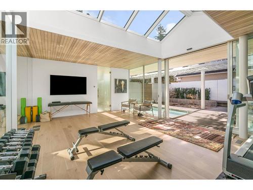 4110 Lakeshore Road, Kelowna, BC - Indoor Photo Showing Other Room