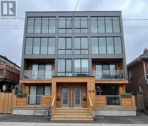 36 BRUCE STREET  Oshawa, ON L1H 1P7