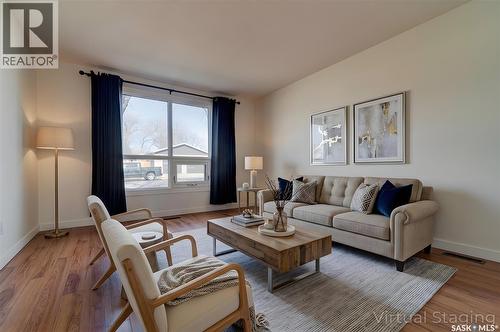 25 Spruceview Road, Regina, SK - Indoor Photo Showing Living Room
