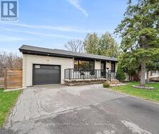 17 PIONEER DRIVE  Mississauga, ON L5M 1G8
