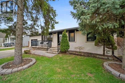 Front - 17 Pioneer Drive, Mississauga, ON 