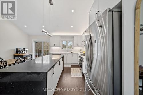 Kitchen - 17 Pioneer Drive, Mississauga, ON 
