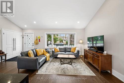 Living Room - 17 Pioneer Drive, Mississauga, ON 