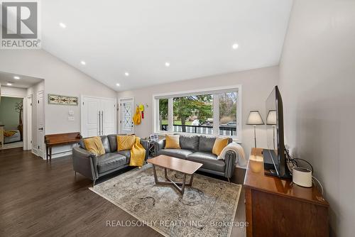 Living Room - 17 Pioneer Drive, Mississauga, ON 