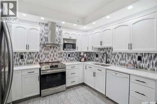 432 325 Keevil Crescent, Saskatoon, SK - Indoor Photo Showing Kitchen With Upgraded Kitchen