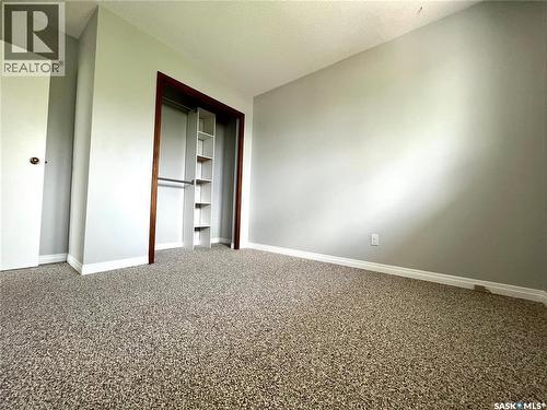 451 3Rd Avenue Nw, Swift Current, SK - Indoor Photo Showing Other Room