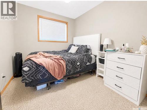 451 3Rd Avenue Nw, Swift Current, SK - Indoor Photo Showing Bedroom