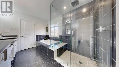 15 Rolling Rock Way, Brampton, ON - Indoor Photo Showing Bathroom