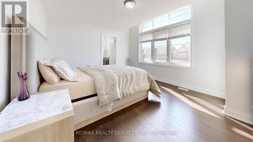 15 Rolling Rock Way, Brampton, ON - Indoor Photo Showing Bedroom