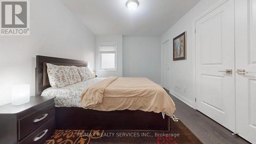 15 Rolling Rock Way, Brampton, ON - Indoor Photo Showing Bedroom