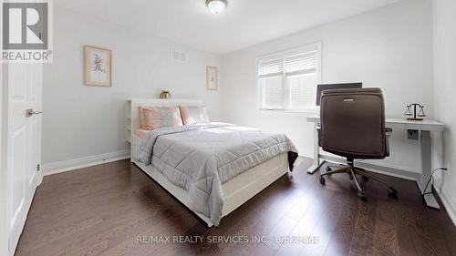 15 Rolling Rock Way, Brampton, ON - Indoor Photo Showing Bedroom