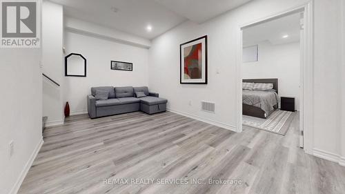 15 Rolling Rock Way, Brampton, ON - Indoor Photo Showing Other Room
