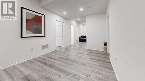 15 Rolling Rock Way, Brampton, ON - Indoor Photo Showing Other Room