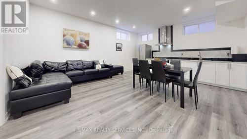 15 Rolling Rock Way, Brampton, ON - Indoor