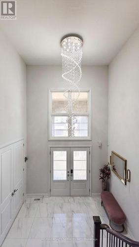 15 Rolling Rock Way, Brampton, ON - Indoor Photo Showing Other Room