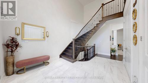 15 Rolling Rock Way, Brampton, ON - Indoor Photo Showing Other Room
