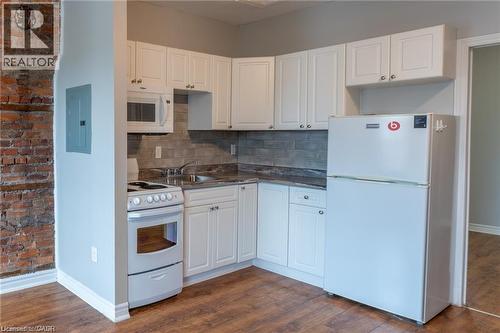 141 Wellington Street N Unit# 2, Hamilton, ON - Indoor Photo Showing Kitchen