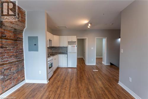 141 Wellington Street N Unit# 2, Hamilton, ON - Indoor Photo Showing Kitchen