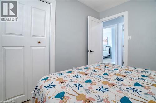 60 Lysanda Avenue, London, ON - Indoor Photo Showing Bedroom