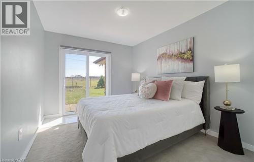 60 Lysanda Avenue, London, ON - Indoor Photo Showing Bedroom